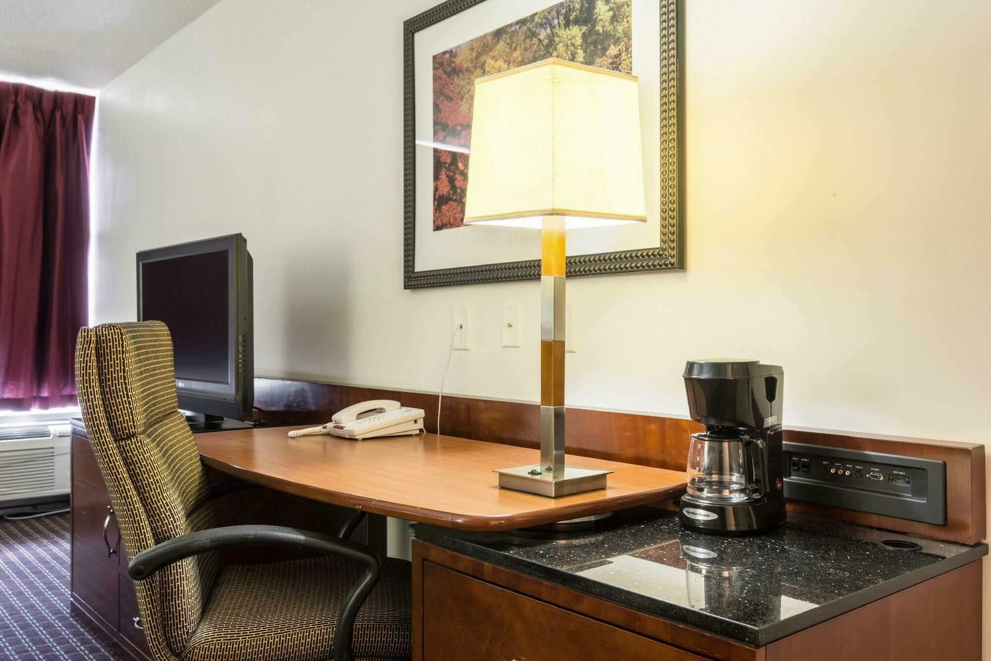 Days Inn By Wyndham Hartsfield Jackson Atlanta Airport West College Park Exteriér fotografie